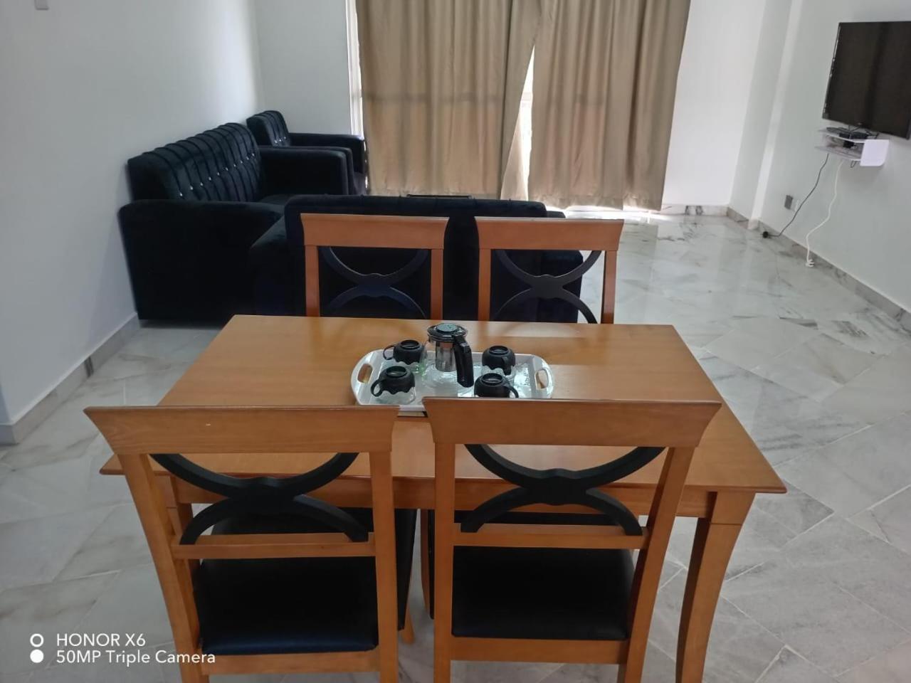 Jas Laguna Apartment